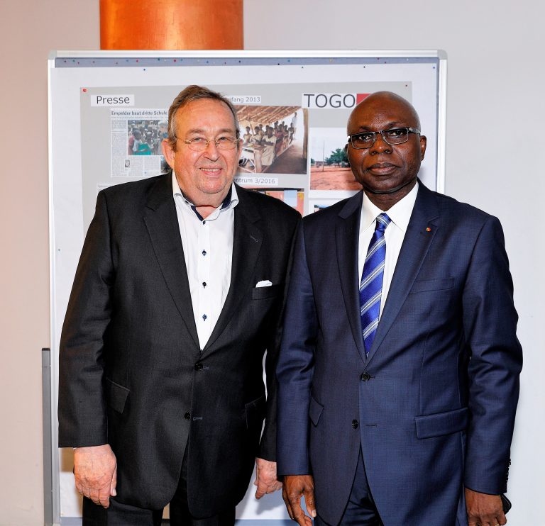 Ehrung durch Botschafter von Togo 11.7.2017